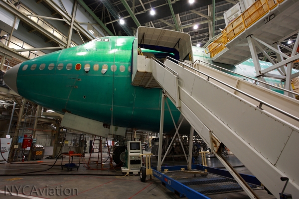 Airstairs to the first Lufthansa 747-8I
