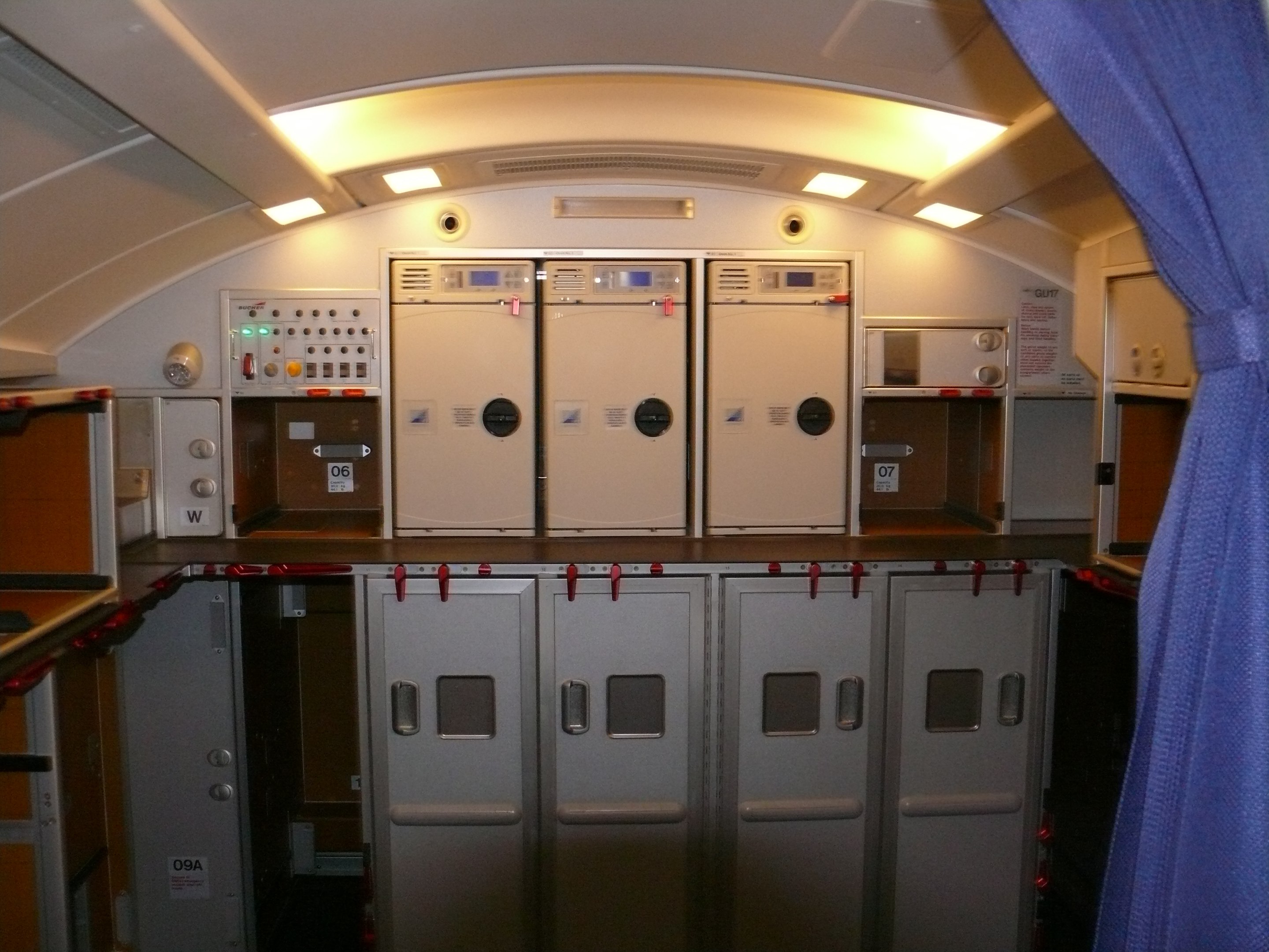 Lufthansa Boeing 747-8I upper deck business class galley. (Photo by Chris Sloan/Airchive.com)