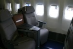 Business Class seats on the main deck. (Photo by Chris Sloan/Airchive.com)