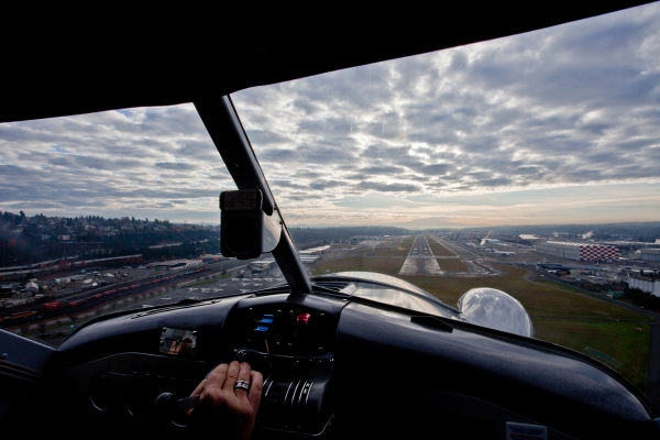 The Clauses on final approach to KBFI. (Photo by John Harrell)