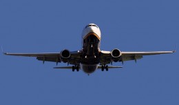 An ATA Boeing 737. (Photo by Phil Derner Jr)