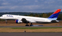 Delta 757 N670DN at BDL
