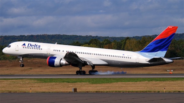 Delta 757 N670DN at BDL
