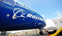 The 787 Dream Tour visited the Singapore Air Show in February 2012. (Photo by Maxene Huiyu, CC BY-NC-ND)