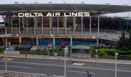 Delta Terminal 3 at JFK Airport. (Photo by reallyboring via Flickr, CC BY-NC-SA)