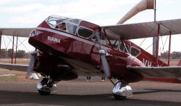 The missing de Havilland DH.84 Dragon is seen in Australia at a 2003 airshow. (Photo by Roger Allison-Jones via wikipedia, CC BY)