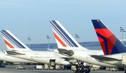 Air France and Delta tails lined up in Paris. (Photo by Mathieu Marquer via Flickr, CC-BY-SA)