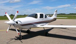 A Lancair IV-P kit plane similar to the accident aircraft. (Photo by Ahunt via wikimedia)
